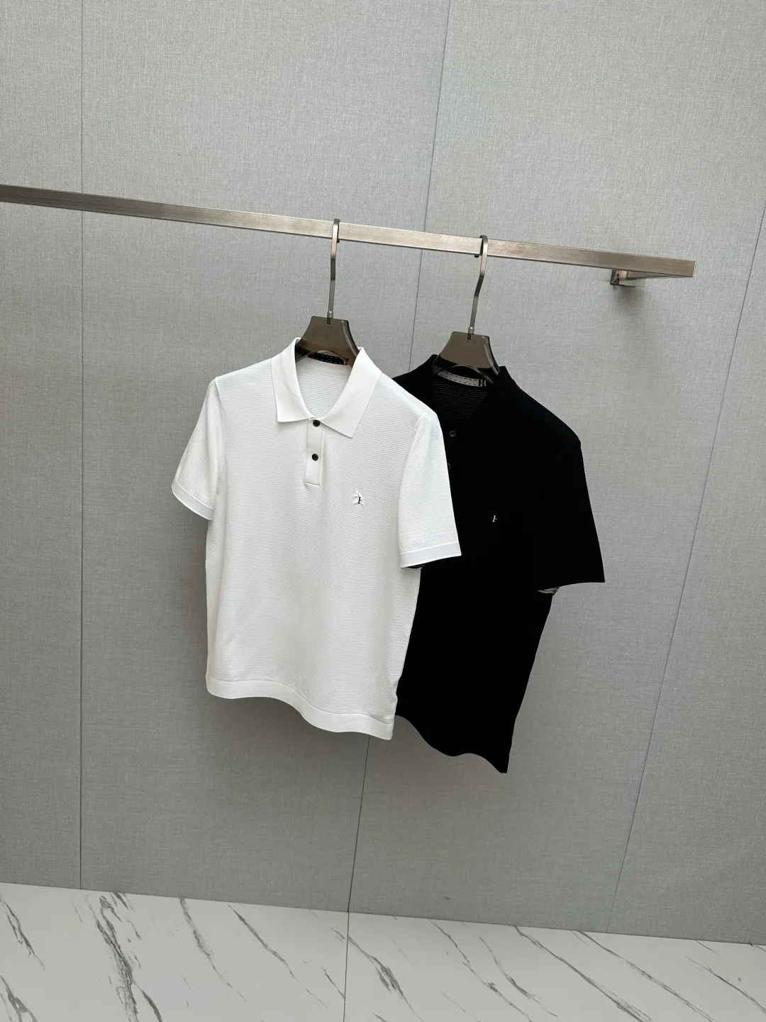 H Home Top Quality 2026 new product polo short sleeves! Original custom fabric, soft to the touch. Top imported private goods, fashionable design and trendy short sleeves, without losing luxury. There is no doubt about the quality. The upper body effect is amazing, luxury official website Same Style! Size: M-3XL